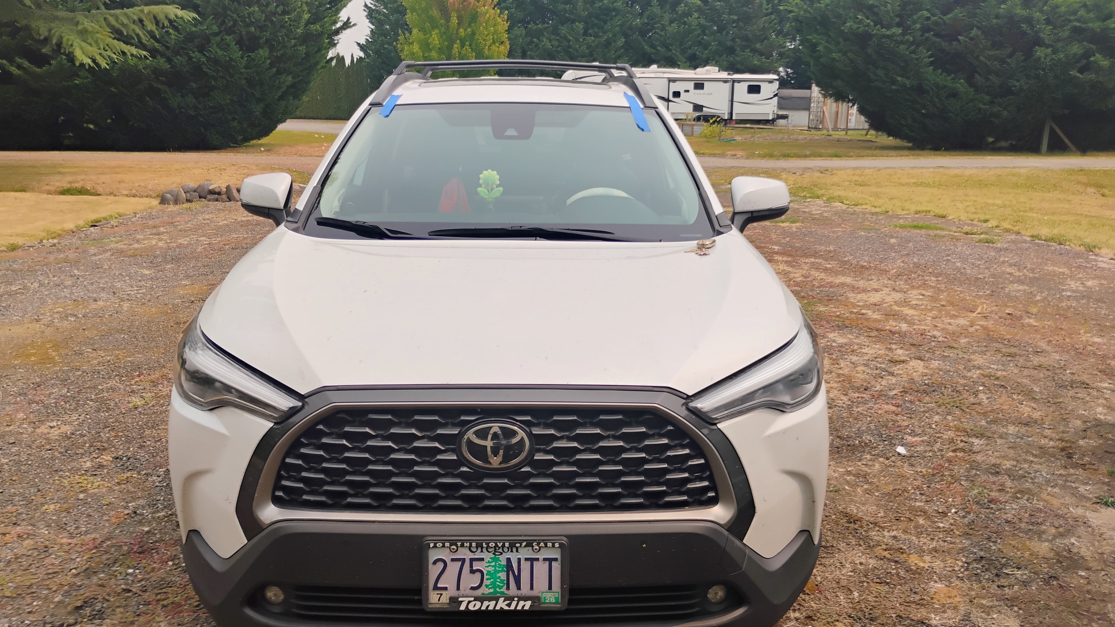 Auto glass service in the surrounding area